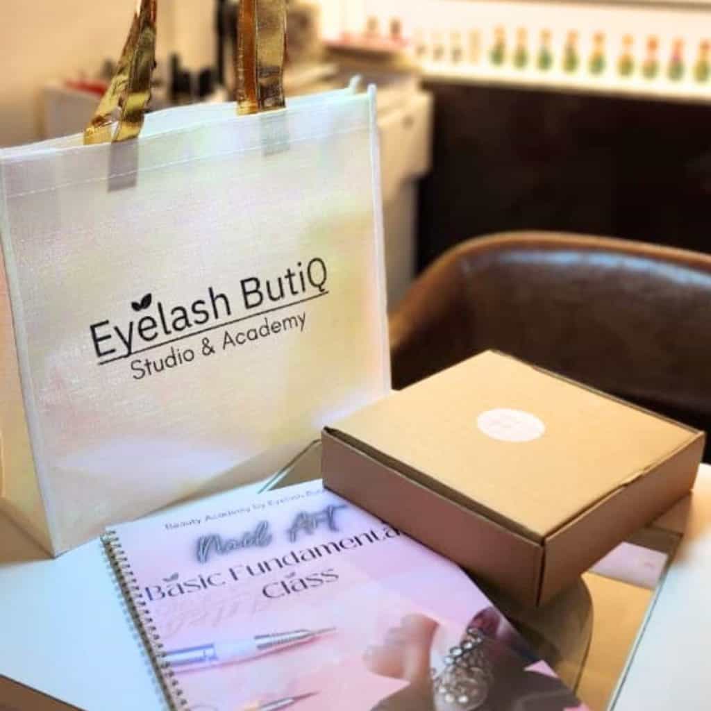 Kursus nail Art Beauty Academy di Bandunng